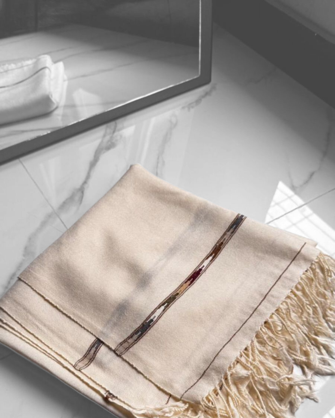 Australian Sahidar Shawl – White